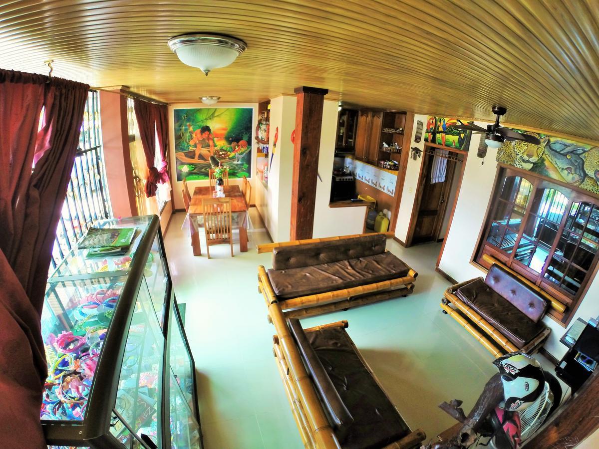 Hostal La Esperanza Leticia Ngoại thất bức ảnh