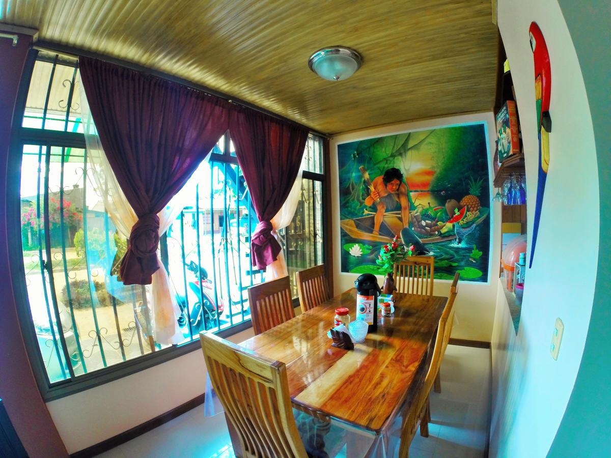 Hostal La Esperanza Leticia Ngoại thất bức ảnh