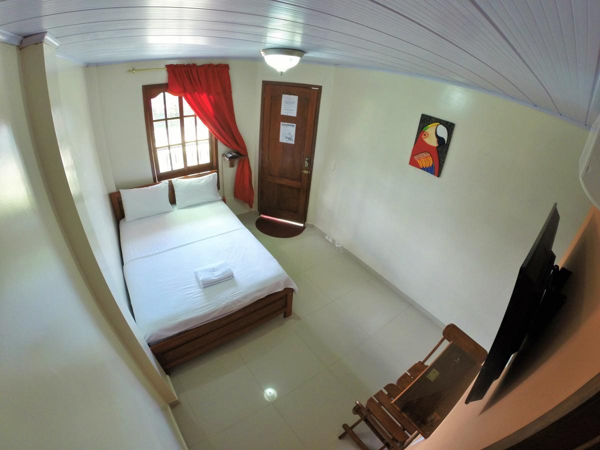 Hostal La Esperanza Leticia Ngoại thất bức ảnh