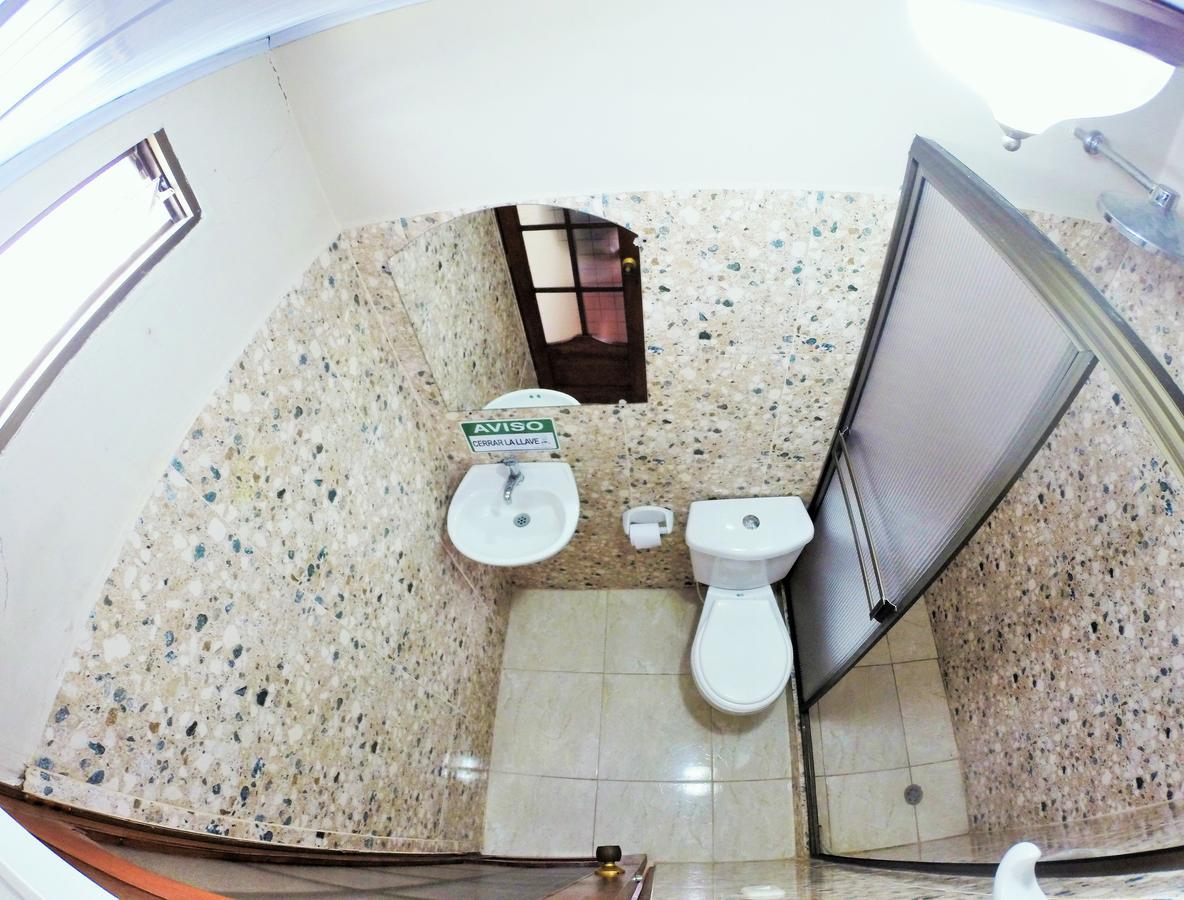Hostal La Esperanza Leticia Ngoại thất bức ảnh