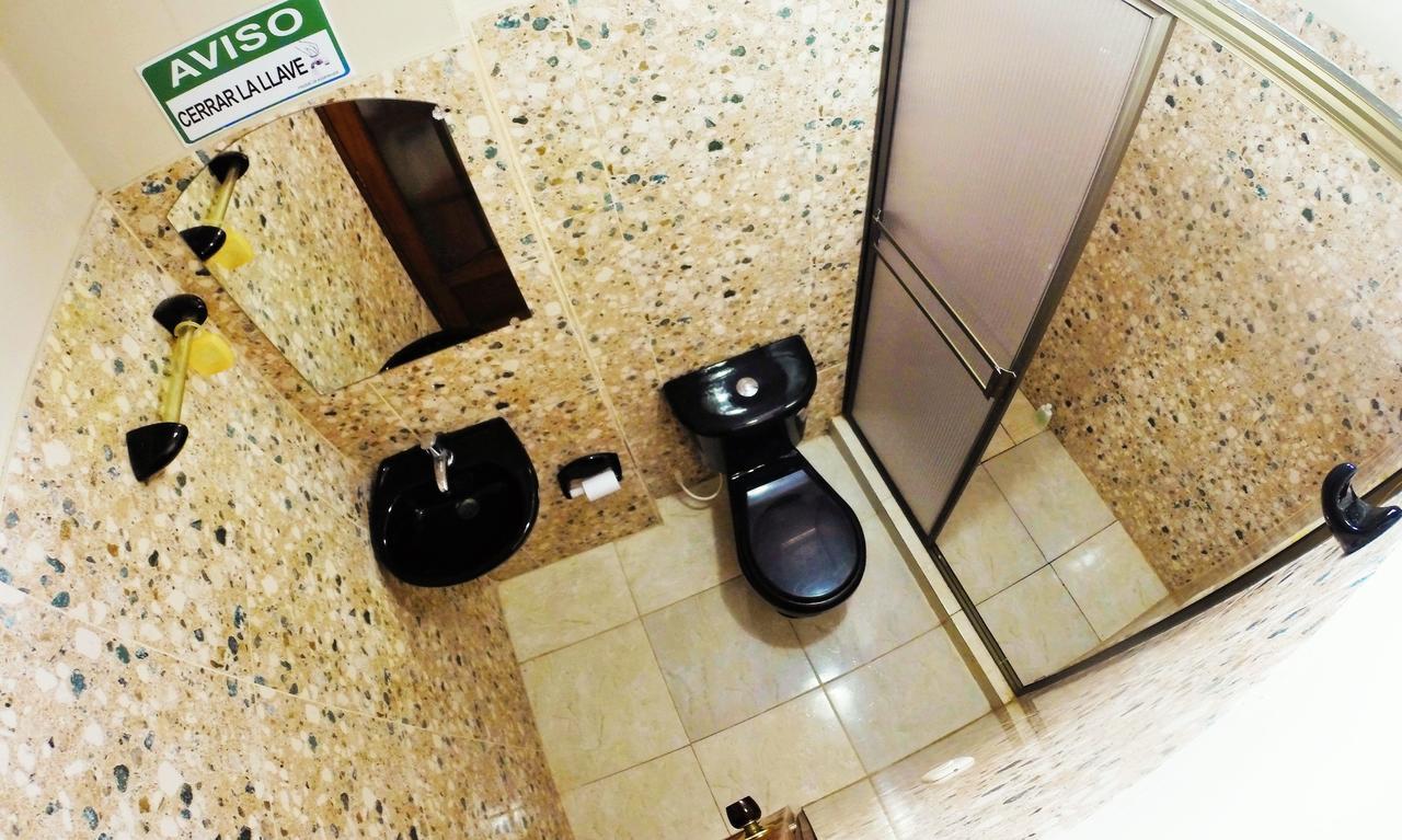 Hostal La Esperanza Leticia Ngoại thất bức ảnh